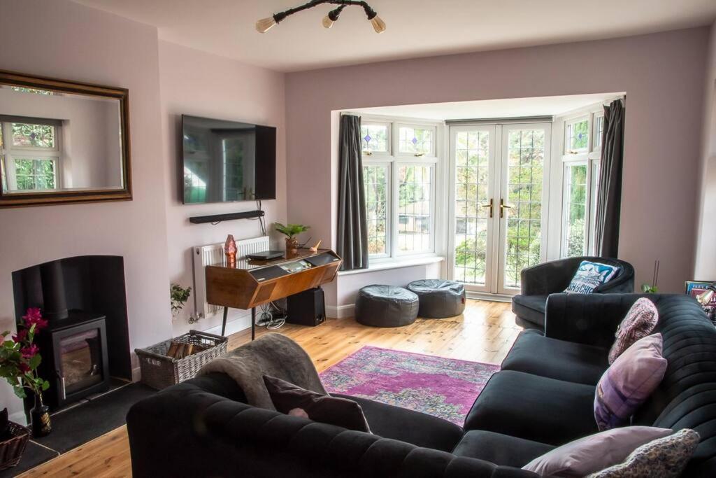 בורנמות' Luxury Central Bmth House With Hot Tub. Stunning! מראה חיצוני תמונה